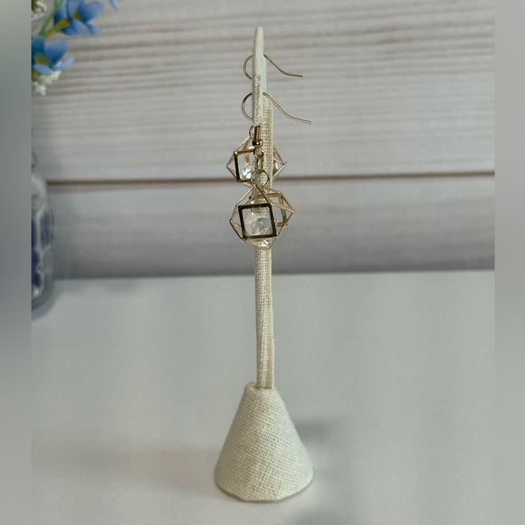 Handmade Dangling Jewels Earrings - Picture 6 of 8